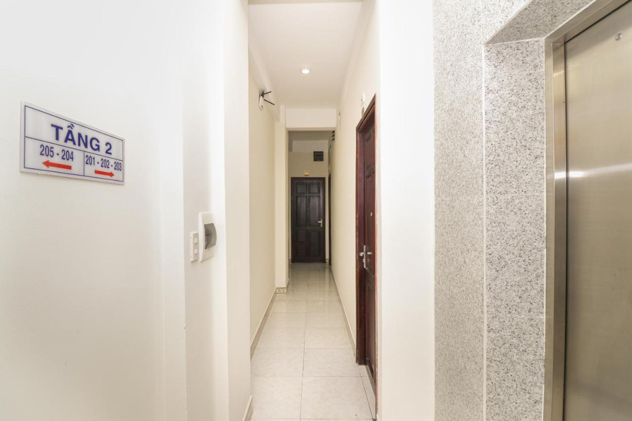 Oyo 117 Gina Hotel Da Nang Exterior photo